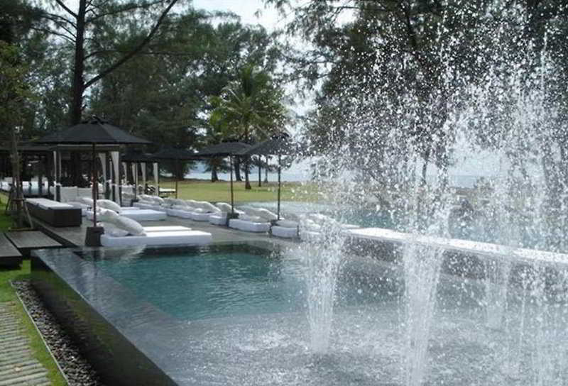 Отель Sala Phuket Mai Khao Beach Resort