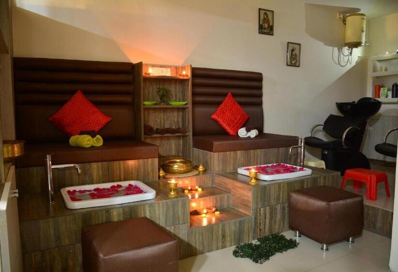 فندق Sandesh The Prince