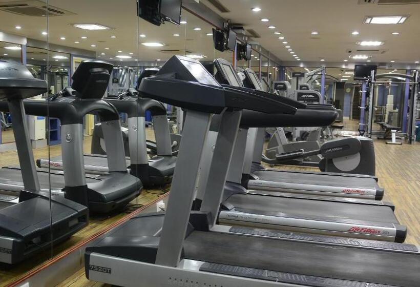 فندق Sandesh The Prince