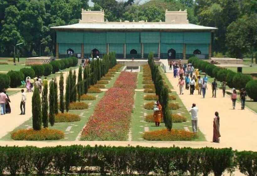 فندق Sandesh The Prince