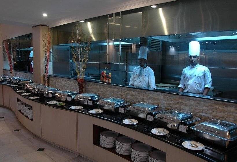 فندق Sandesh The Prince