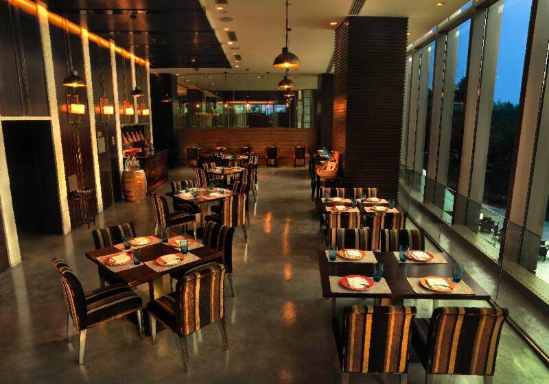 בית מלון כפרי Shangri La Guangzhou 3 Minutes By Walking To Canton Fair Complex