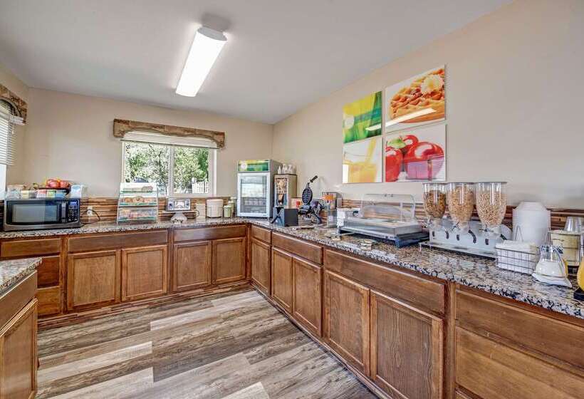 فندق Suburban Studios Near Mesa Verde