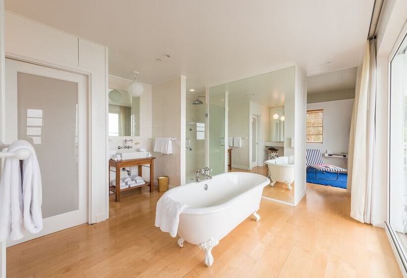 בית מלון כפרי The Standard Miami