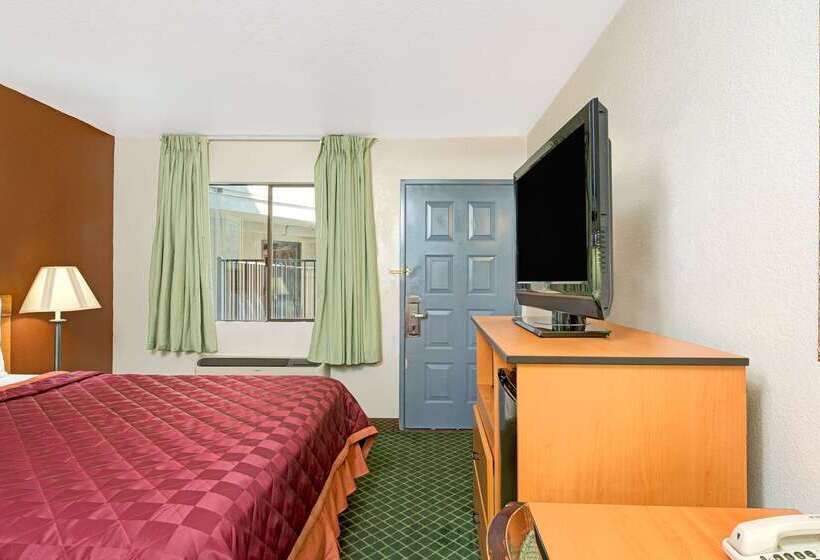 فندق Travelodge By Wyndham Sacramento / Rancho Cordova