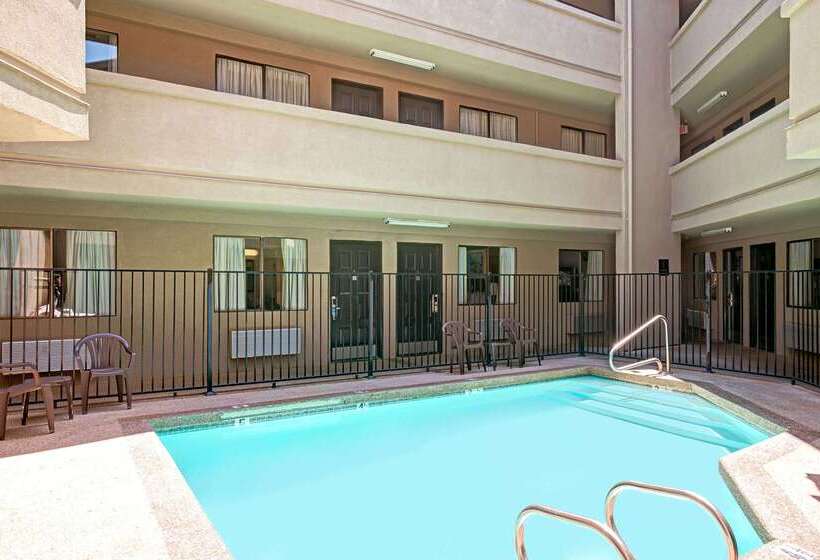 فندق Travelodge By Wyndham Sacramento / Rancho Cordova