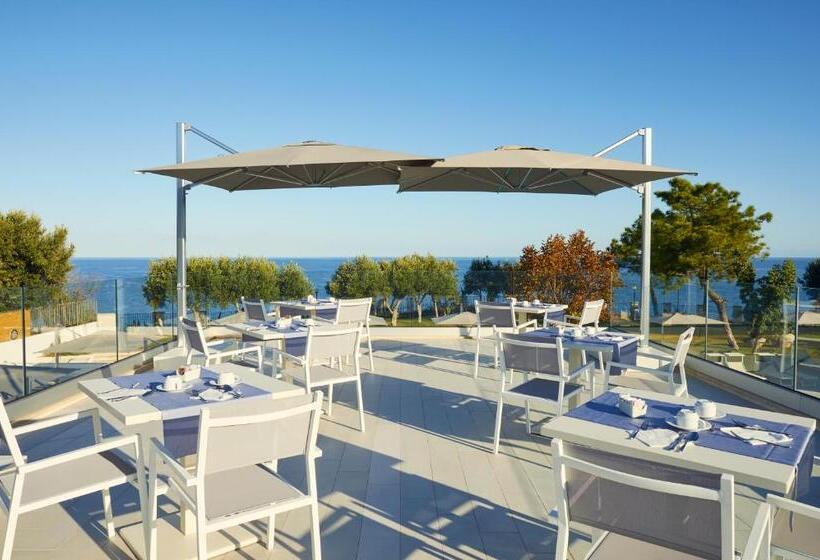 Отель Tui Blue Tropea