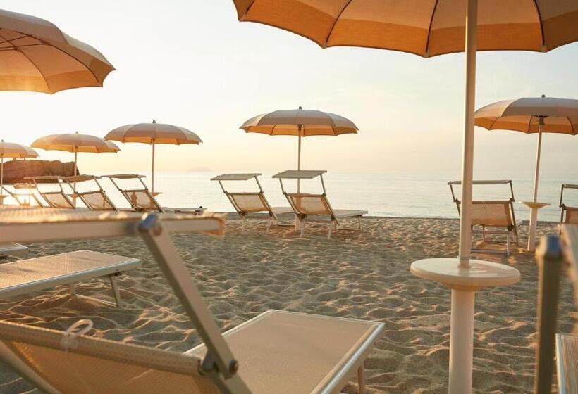 Отель Tui Blue Tropea