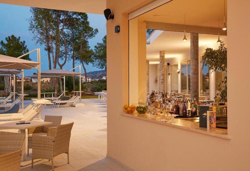 Отель Tui Blue Tropea