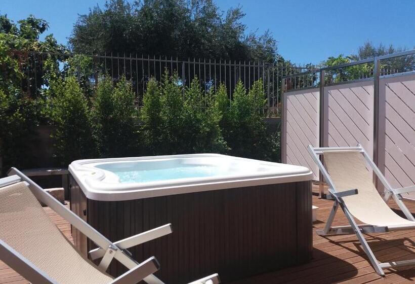 Отель Tui Blue Tropea