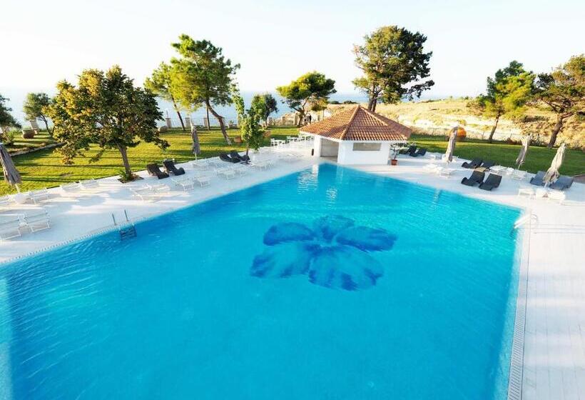 Отель Tui Blue Tropea