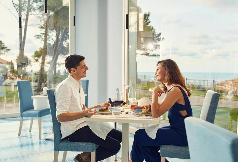 Отель Tui Blue Tropea