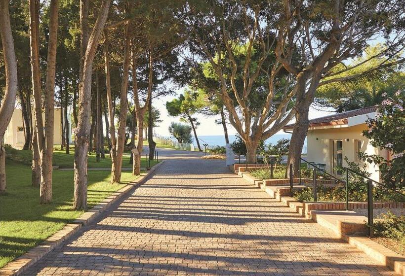 Отель Tui Blue Tropea