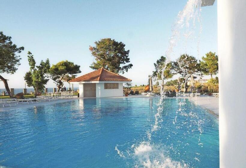 Отель Tui Blue Tropea