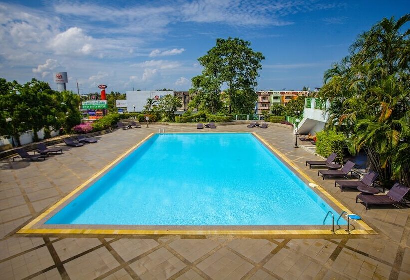 호텔 The Twin Lotus