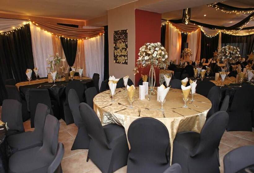 هتل Wilderness Beach