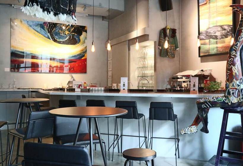 Howard Johnson Huaihai Hotel Shanghai