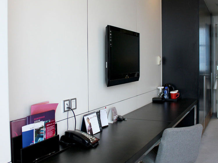 Mercure Suzhou Park Hotel & Suites