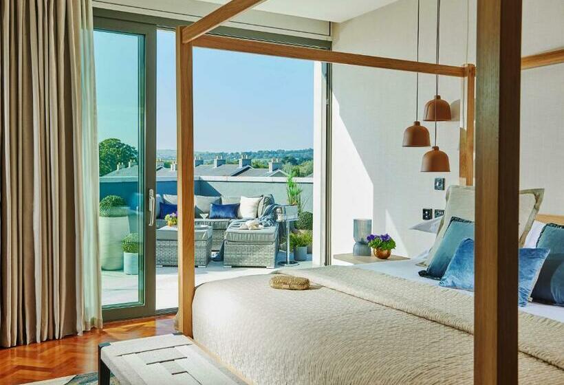 Seafield Hotel & Spa Resort