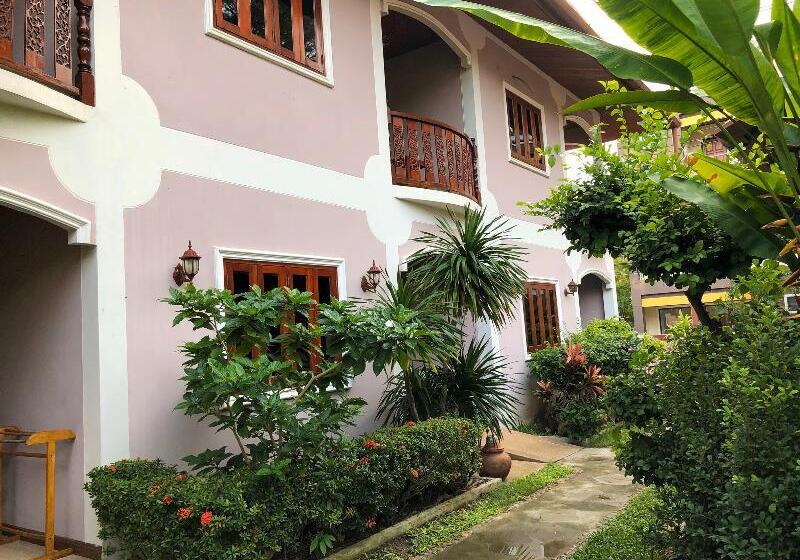 Отель Ginis Beach Resort