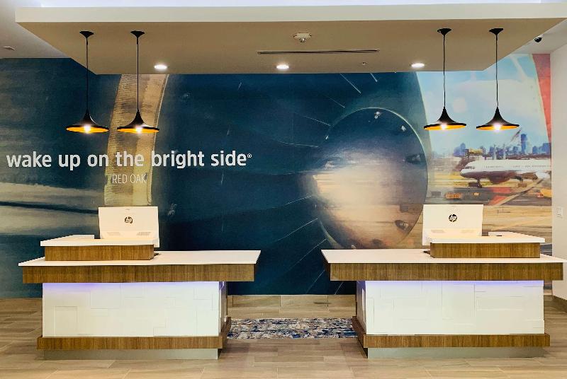 Отель La Quinta Inn & Suites By Wyndham Red Oak Tx Ih 35e