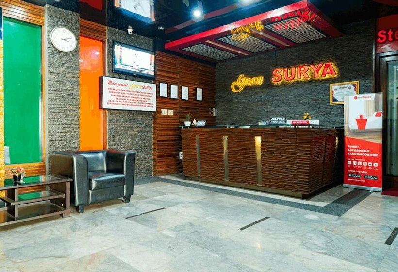 Отель Reddoorz Plus Near Chadstone Mall