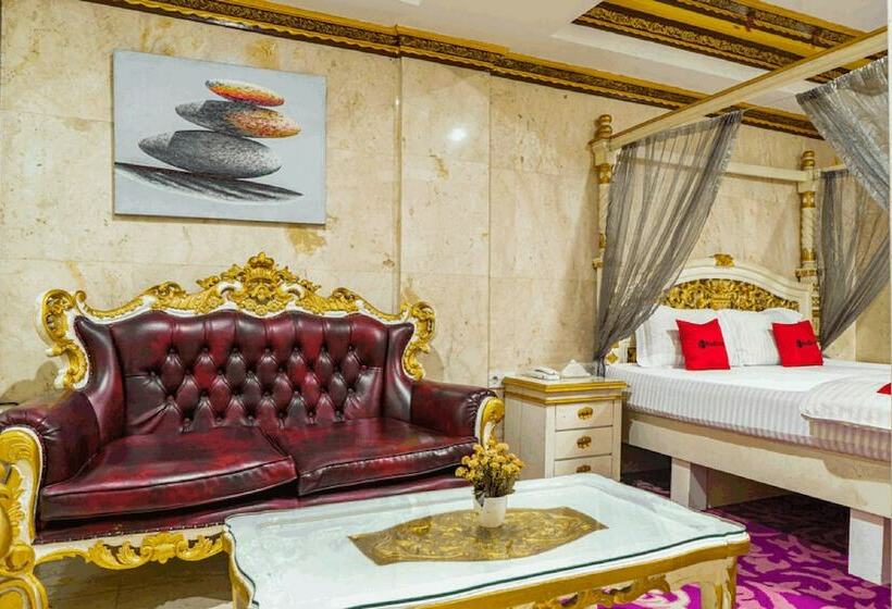 Отель Reddoorz Plus Near Chadstone Mall