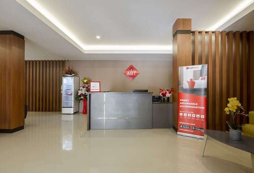酒店 Reddoorz Plus Near Ronggowarsito Museum Semarang