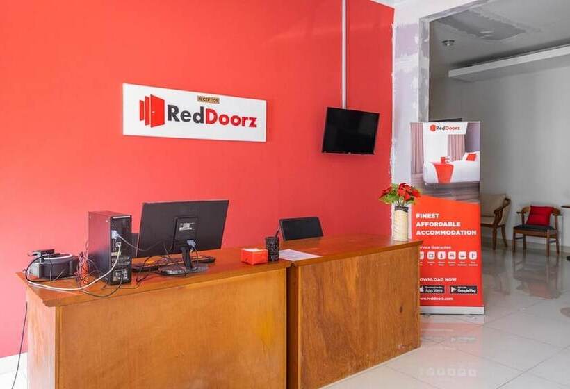 펜션 Reddoorz Near Siloam Karawaci 3