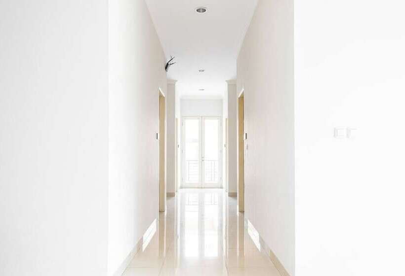 펜션 Reddoorz Near Siloam Karawaci 3