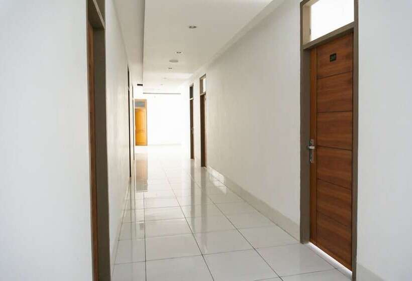 Пансион Reddoorz Plus @ Ende City Center