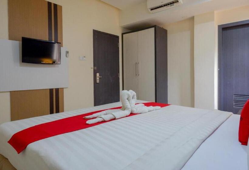 Reddoorz Plus Near Hotel Benua Kendari