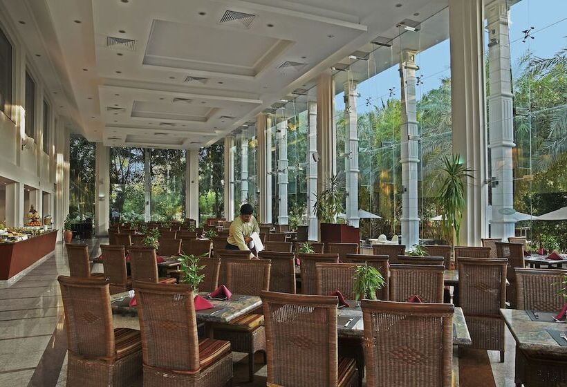 Al Nahda Resort & Spa