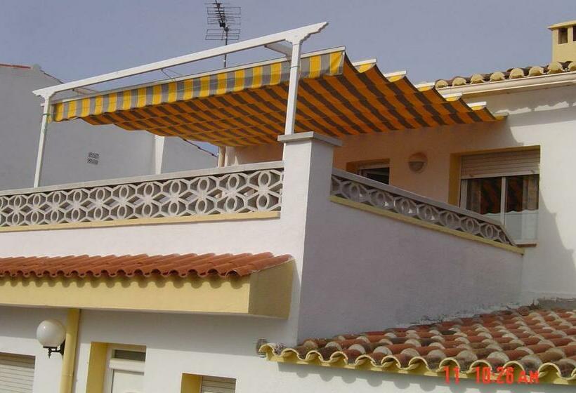 Apartamentos Famara