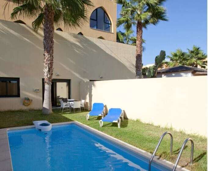 Apartamentos Playamarina