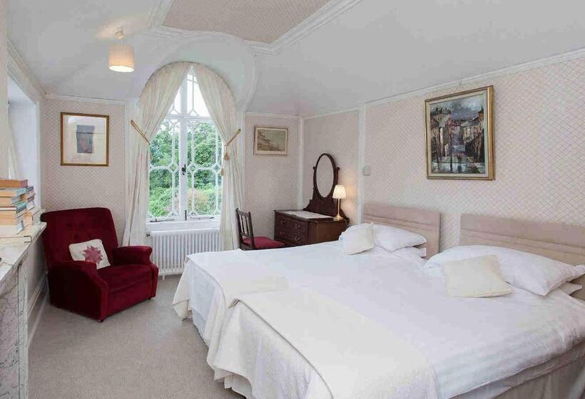 Bed and Breakfast Hollybank House