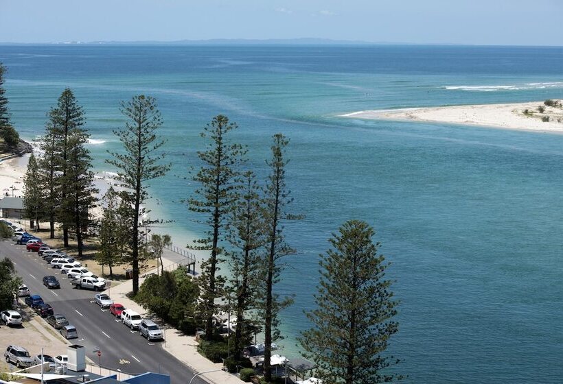 Breakfree Grand Pacific