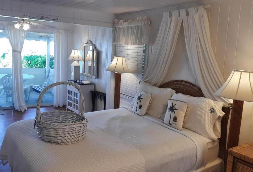 Bungalow Beach Resort