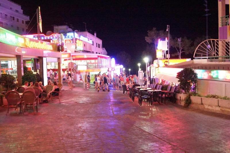 Coconut Apartments   Adults Only