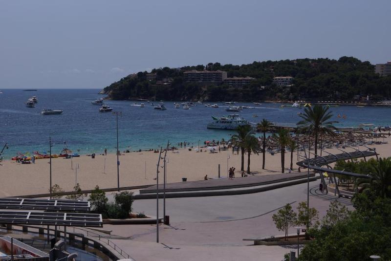 Coconut Apartments   Adults Only