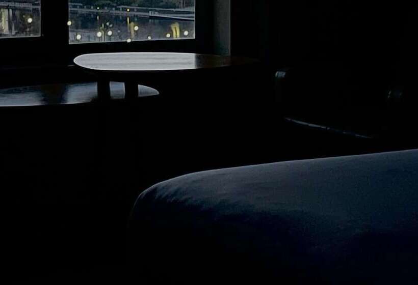 Ac Hotel By Marriott Manchester Salford Quays