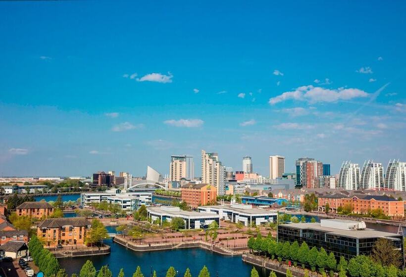 Ac Hotel By Marriott Manchester Salford Quays