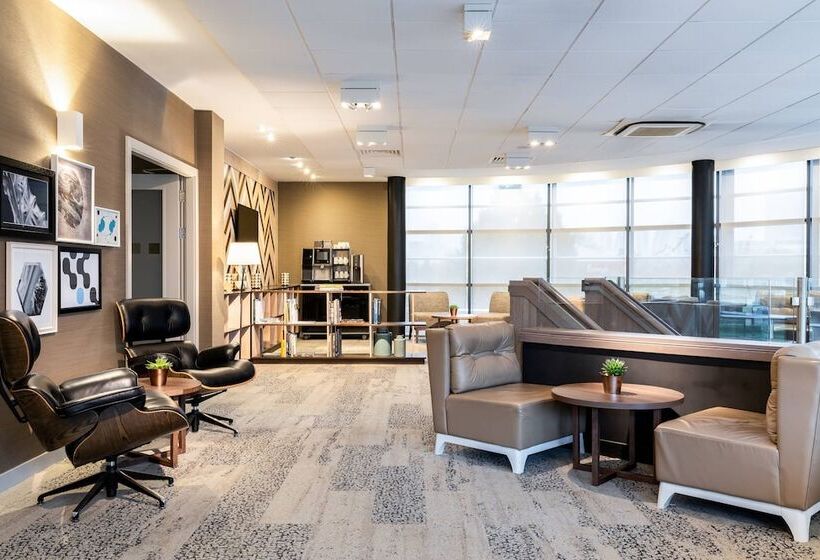 Ac Hotel By Marriott Manchester Salford Quays