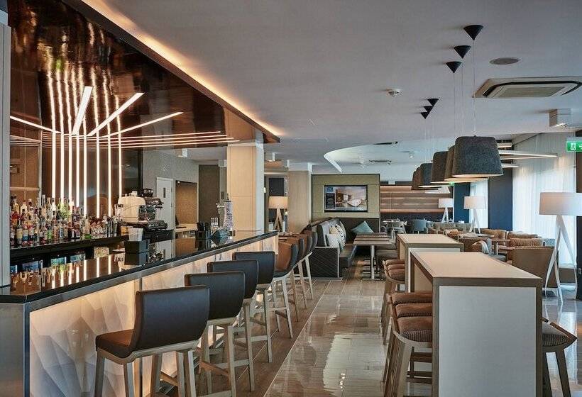 Ac Hotel By Marriott Manchester Salford Quays