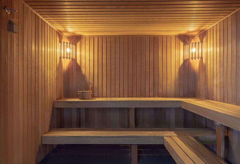 Adina Apartment Hotel Wollongong