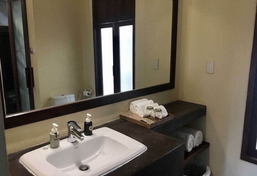 Ao Nang Colors Hotel   Aonang Beach