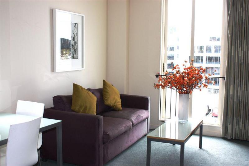 酒店 Astelia Apartment