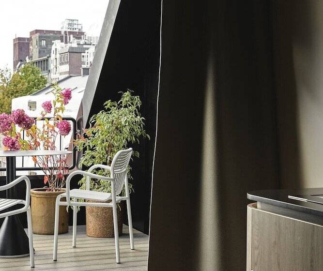 هتل Att I Kvadraturen