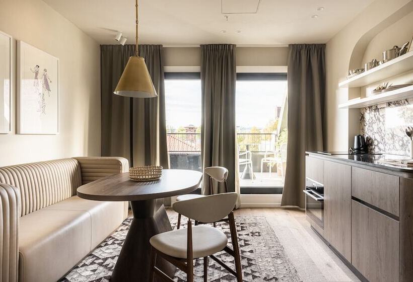 هتل Att I Kvadraturen