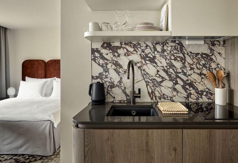 هتل Att I Kvadraturen